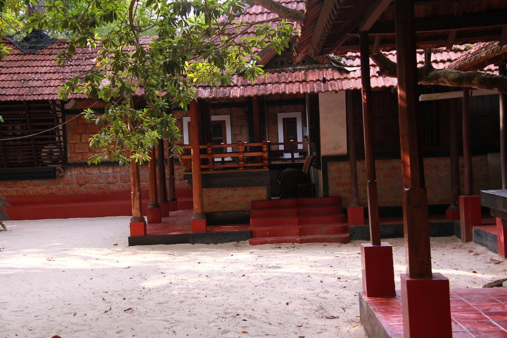 Arakkal Heritage Mararikulam Εξωτερικό φωτογραφία
