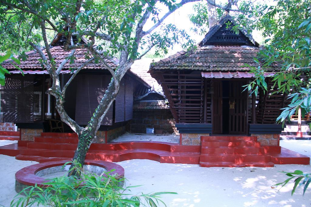 Arakkal Heritage Mararikulam Εξωτερικό φωτογραφία